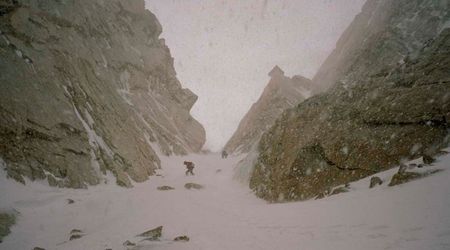 Weather Experts Issue Warning Today as Glacier National Park Will See Extreme Snow, up to 18 Inches