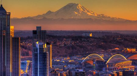 74-Year-Old Photographs Reveal a Distressing Collapse of Mount Rainier’s Ice Due To Climate Change
