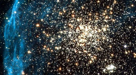 The Universe’s Earliest Heatwave Is a Massive Galaxy Cluster That's Growing Up Too Fast and Too Hot